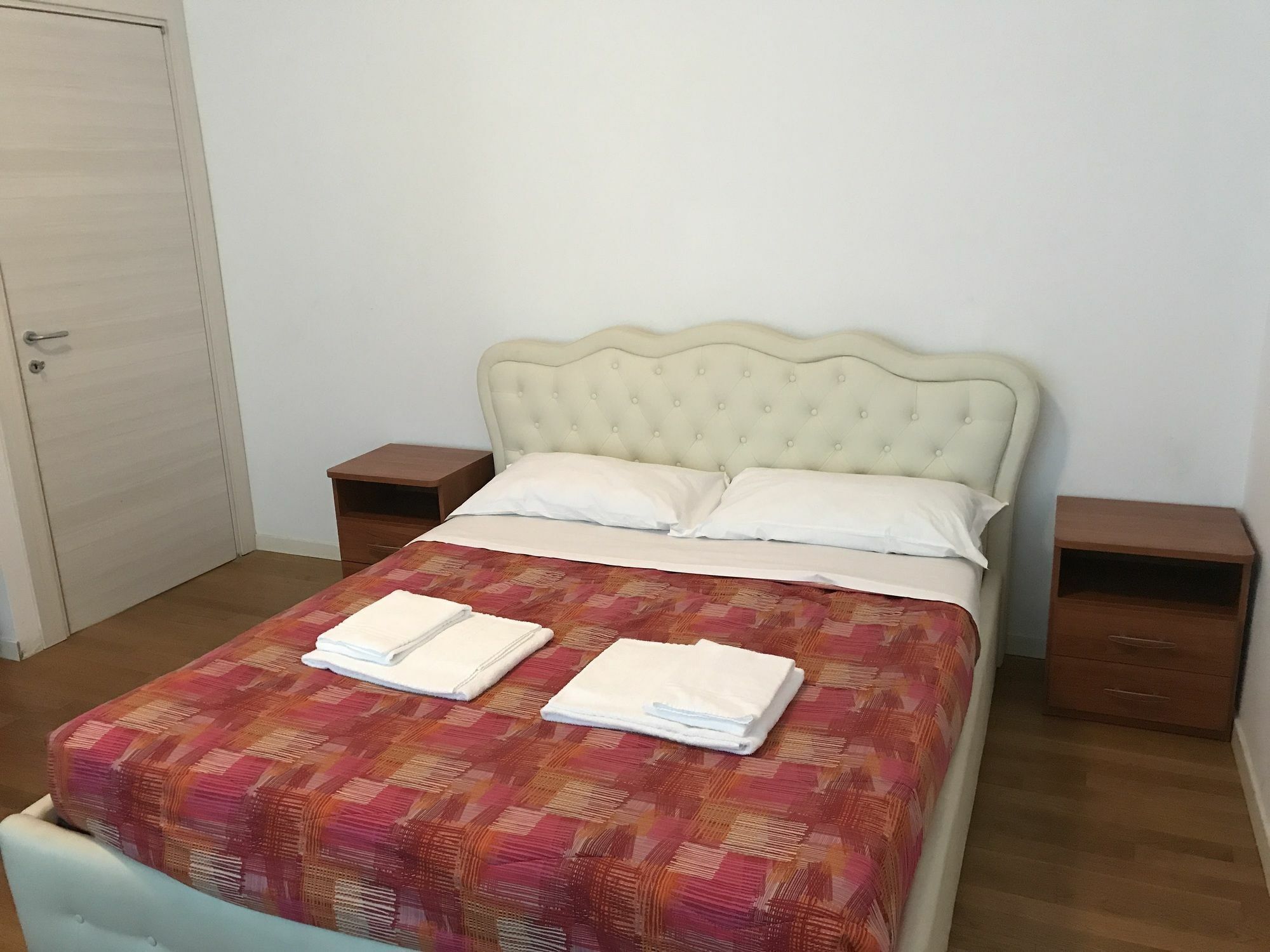 Red Line Apartments Milano المظهر الخارجي الصورة