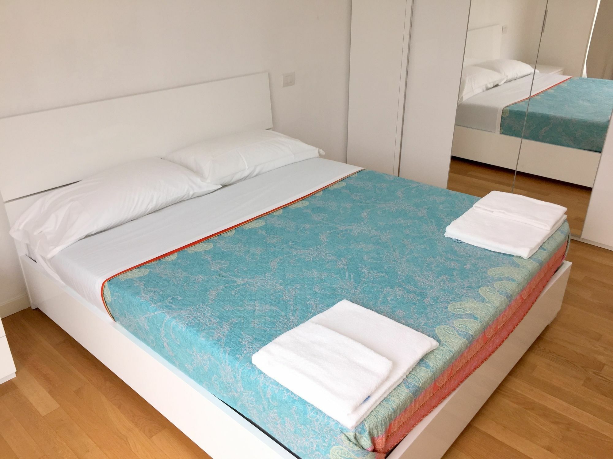 Red Line Apartments Milano المظهر الخارجي الصورة