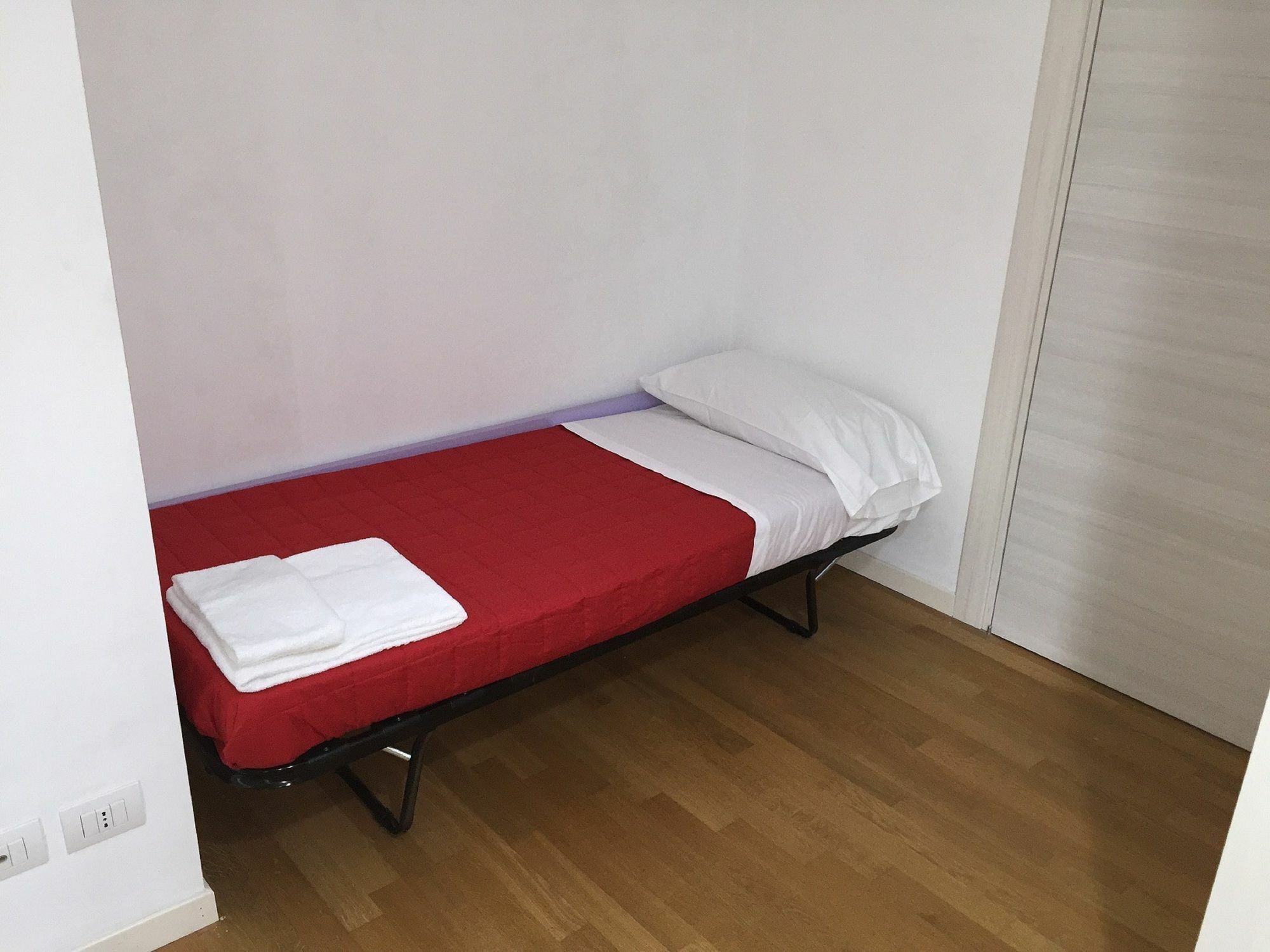 Red Line Apartments Milano المظهر الخارجي الصورة