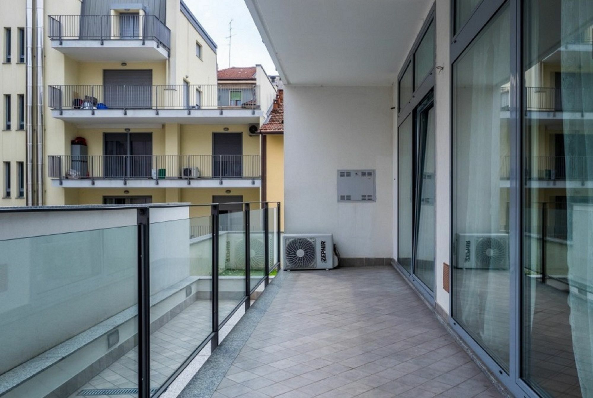 Red Line Apartments Milano المظهر الخارجي الصورة